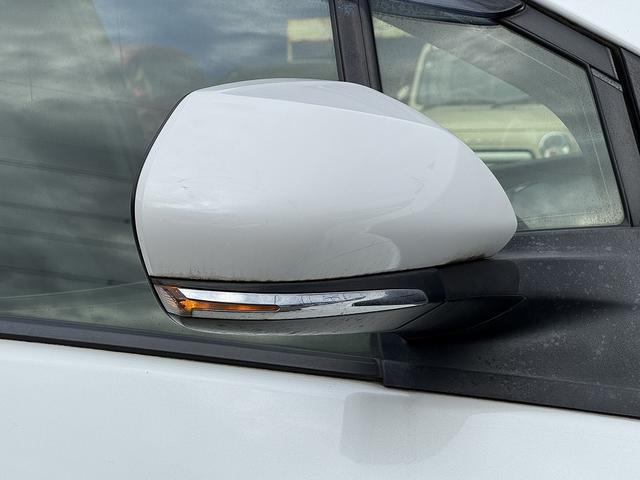 プリウス Ｓツーリングセレクション　セーフティセンス・純正９インチナビ・フルセグＴＶ・バックカメラ・Ｂｌｕｅｔｏｏｔｈ・ＣＤ／ＤＶＤ再生・ＡＣＣ・ＬＤＡ・ＬＥＤヘッドライト・オートＨＩビーム・シートヒーター・ＥＴＣ２．０・ドアバイザー（44枚目）