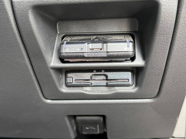 ＣＸ－６０ ＸＤ－ハイブリッド　エクスクルーシブスポーツ　純正ナビ・フルセグＴＶ・Ｃａｒｐｌａｙ・Ｂｌｕｅｔｏｏｔｈ・ＢＯＳＥサウンド・全周囲カメラ・ＥＴＣ・ＡＣＣ・ＢＳＭ・ＬＫＡ・黒革シート・シートエアコン・パワーシート・オートＨＩビーム・純正２０ＡＷ（14枚目）