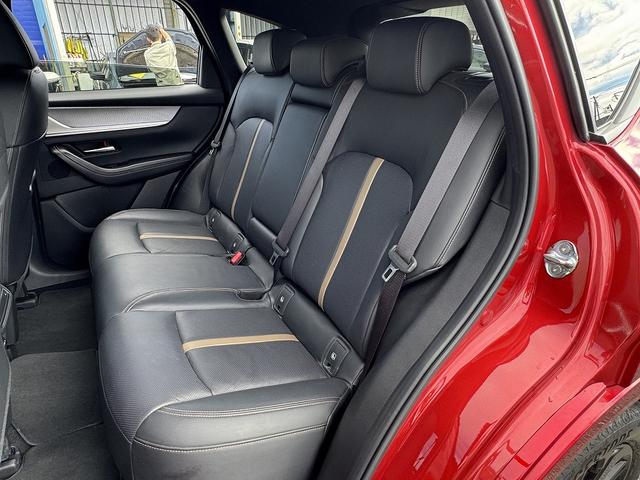 ＣＸ－６０ ＸＤ－ハイブリッド　エクスクルーシブスポーツ　純正ナビ・フルセグＴＶ・Ｃａｒｐｌａｙ・Ｂｌｕｅｔｏｏｔｈ・ＢＯＳＥサウンド・全周囲カメラ・ＥＴＣ・ＡＣＣ・ＢＳＭ・ＬＫＡ・黒革シート・シートエアコン・パワーシート・オートＨＩビーム・純正２０ＡＷ（27枚目）