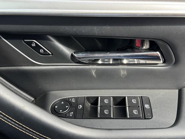 ＣＸ－６０ ＸＤ－ハイブリッド　エクスクルーシブスポーツ　純正ナビ・フルセグＴＶ・Ｃａｒｐｌａｙ・Ｂｌｕｅｔｏｏｔｈ・ＢＯＳＥサウンド・全周囲カメラ・ＥＴＣ・ＡＣＣ・ＢＳＭ・ＬＫＡ・黒革シート・シートエアコン・パワーシート・オートＨＩビーム・純正２０ＡＷ（37枚目）