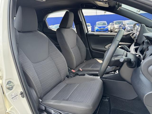 ヤリス ハイブリッドＺ　セーフティセンス・ディスプレイオーディオナビ・バックカメラ・Ｂｌｕｅｔｏｏｔｈ・Ｃａｒｐｌａｙ・ＡＣＣ・ＬＤＡ・ＢＳＭ・コーナーセンサー・ＬＥＤヘッドライト・オートＨＩビーム・ＥＴＣ・ドアバイザー（5枚目）