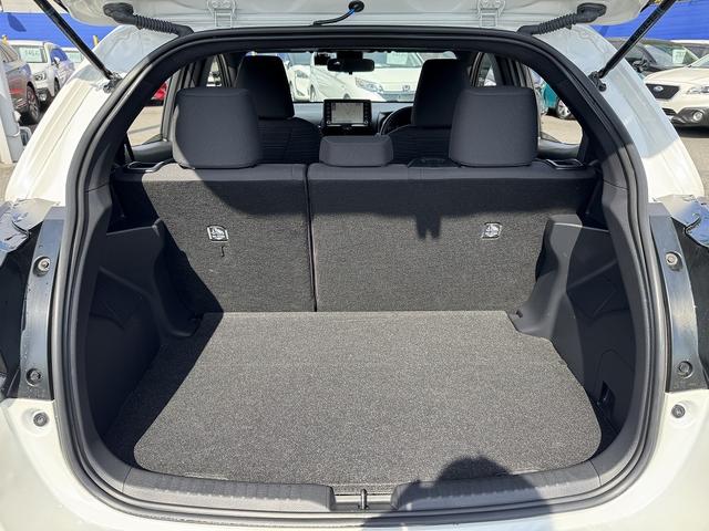 ヤリス ハイブリッドＺ　セーフティセンス・ディスプレイオーディオナビ・バックカメラ・Ｂｌｕｅｔｏｏｔｈ・Ｃａｒｐｌａｙ・ＡＣＣ・ＬＤＡ・ＢＳＭ・コーナーセンサー・ＬＥＤヘッドライト・オートＨＩビーム・ＥＴＣ・ドアバイザー（7枚目）