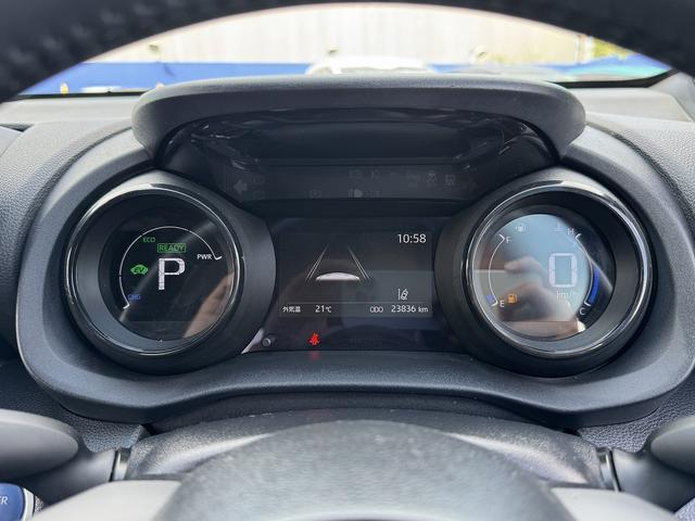 ヤリス ハイブリッドＺ　セーフティセンス・ディスプレイオーディオナビ・バックカメラ・Ｂｌｕｅｔｏｏｔｈ・Ｃａｒｐｌａｙ・ＡＣＣ・ＬＤＡ・ＢＳＭ・コーナーセンサー・ＬＥＤヘッドライト・オートＨＩビーム・ＥＴＣ・ドアバイザー（11枚目）