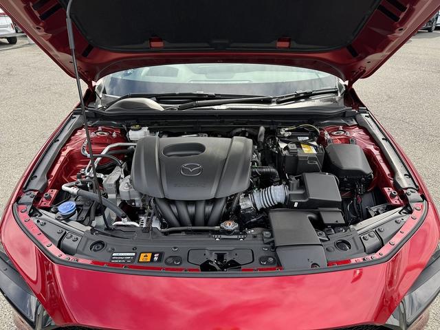 ＭＡＺＤＡ３ファストバック １５Ｓツーリング　純正ナビ・フルセグＴＶ・全周囲カメラ・Ｂｌｕｅｔｏｏｔｈ・Ｃａｒｐｌａｙ・ＡＴ誤発進抑制制御（前後）・ＡＣＣ・ＢＳＭ・ＬＫＡ・コーナーセンサー・ＨＵＤ・ＬＥＤヘッドライト・オートＨＩビーム・ＥＴＣ（18枚目）