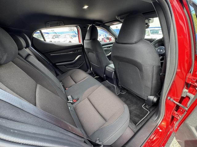 ＭＡＺＤＡ３ファストバック １５Ｓツーリング　純正ナビ・フルセグＴＶ・全周囲カメラ・Ｂｌｕｅｔｏｏｔｈ・Ｃａｒｐｌａｙ・ＡＴ誤発進抑制制御（前後）・ＡＣＣ・ＢＳＭ・ＬＫＡ・コーナーセンサー・ＨＵＤ・ＬＥＤヘッドライト・オートＨＩビーム・ＥＴＣ（34枚目）