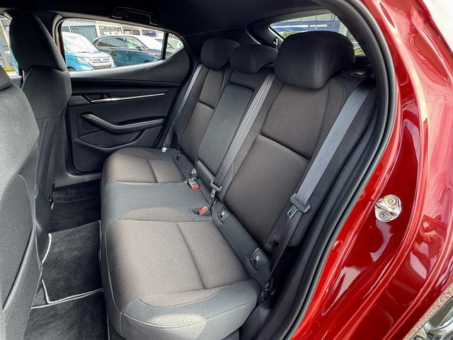 ＭＡＺＤＡ３ファストバック １５Ｓツーリング　純正ナビ・フルセグＴＶ・全周囲カメラ・Ｂｌｕｅｔｏｏｔｈ・Ｃａｒｐｌａｙ・ＡＴ誤発進抑制制御（前後）・ＡＣＣ・ＢＳＭ・ＬＫＡ・コーナーセンサー・ＨＵＤ・ＬＥＤヘッドライト・オートＨＩビーム・ＥＴＣ（37枚目）