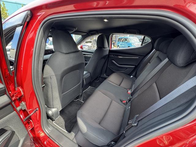ＭＡＺＤＡ３ファストバック １５Ｓツーリング　純正ナビ・フルセグＴＶ・全周囲カメラ・Ｂｌｕｅｔｏｏｔｈ・Ｃａｒｐｌａｙ・ＡＴ誤発進抑制制御（前後）・ＡＣＣ・ＢＳＭ・ＬＫＡ・コーナーセンサー・ＨＵＤ・ＬＥＤヘッドライト・オートＨＩビーム・ＥＴＣ（38枚目）