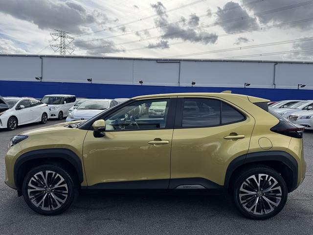 ヤリスクロス ハイブリッドＺ　全周囲カメラ・フルセグナビ・ＢＴオーディオ・ＬＥＤライト・ＡＣＣ・ＬＫＡ・ＡＨＢ・ＢＳＭ・ＨＵＤ・Ｃソナー・ハーフレザー・Ｐシート・ＵＳＢ・ＡＣ１００Ｖ・プライバシーガラス・本革ステア（30枚目）