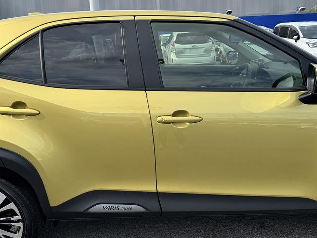 ヤリスクロス ハイブリッドＺ　全周囲カメラ・フルセグナビ・ＢＴオーディオ・ＬＥＤライト・ＡＣＣ・ＬＫＡ・ＡＨＢ・ＢＳＭ・ＨＵＤ・Ｃソナー・ハーフレザー・Ｐシート・ＵＳＢ・ＡＣ１００Ｖ・プライバシーガラス・本革ステア（56枚目）