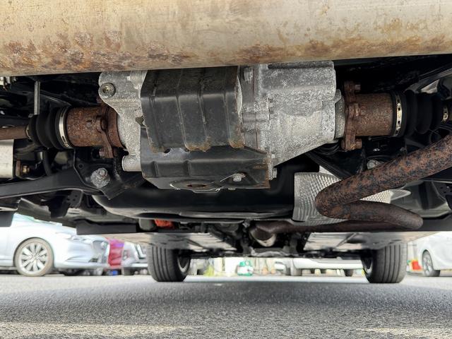 ヤリスクロス ハイブリッドＺ　全周囲カメラ・フルセグナビ・ＢＴオーディオ・ＬＥＤライト・ＡＣＣ・ＬＫＡ・ＡＨＢ・ＢＳＭ・ＨＵＤ・Ｃソナー・ハーフレザー・Ｐシート・ＵＳＢ・ＡＣ１００Ｖ・プライバシーガラス・本革ステア（62枚目）