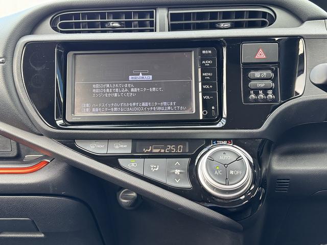 アクア X-アーバン 純正7型ナビTV・バックカメラ・ETC・BTオーディオ・CD・スマートキー・純正16AW・LEDヘッドライト・AUTOライト・革ステア・ドアバイザー・フロアマット・ミラーウィンカー(8枚目)