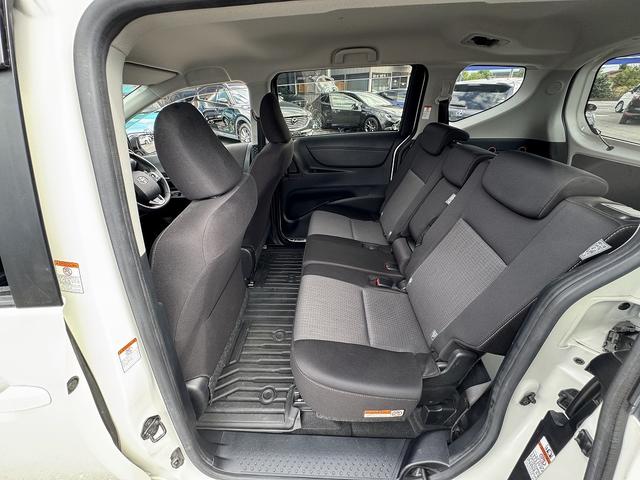 シエンタ ハイブリッドファンベースGセーフティーエディションII 後期・セーフティセンス・純正9型フルセグナビ・ETC・BTオーディオ・USB・クルーズコントロール・両側パワースライド・Cソナー・AUTOハイビーム・フロアマット・ドアバイザー(31枚目)