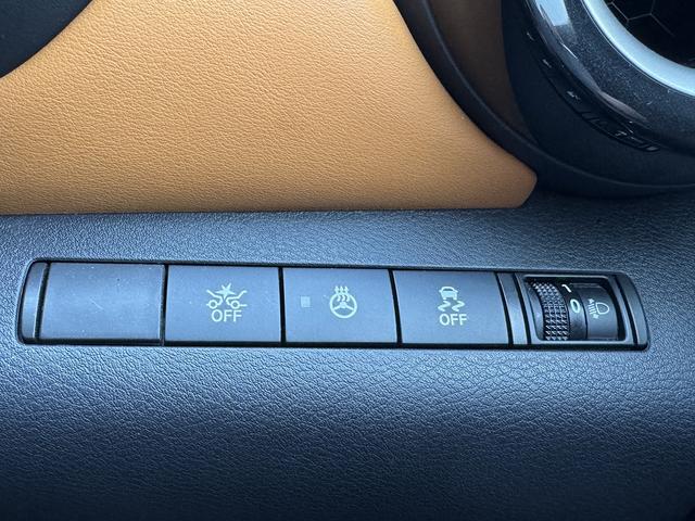 キックス Ｘ　ツートーンインテリアエディション　１オーナー・プロパイロット・フルセグナビ・全周囲カメラ・ＢＴオーディオ・ＥＴＣ・ＵＳＢ・ハーフレザー・シート＆ステアヒーター・純正１７ＡＷ・デジタルミラー・Ｃソナー・ドアバイザー（12枚目）