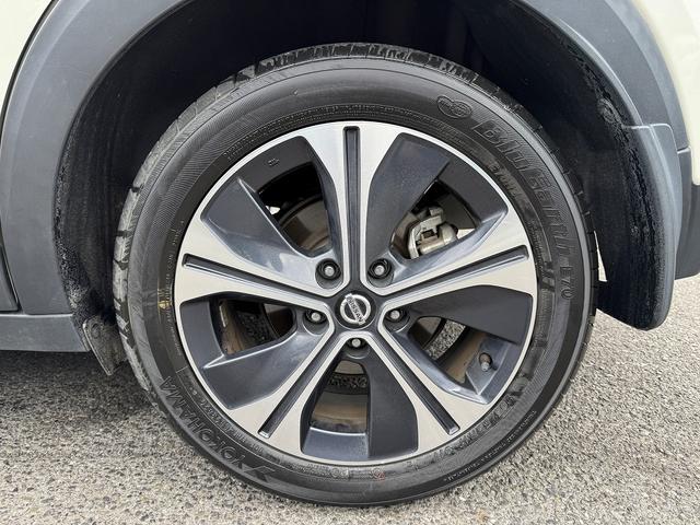 キックス Ｘ　ツートーンインテリアエディション　１オーナー・プロパイロット・フルセグナビ・全周囲カメラ・ＢＴオーディオ・ＥＴＣ・ＵＳＢ・ハーフレザー・シート＆ステアヒーター・純正１７ＡＷ・デジタルミラー・Ｃソナー・ドアバイザー（48枚目）