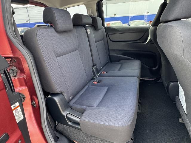 シエンタ G セーフティセンス・レーンキープアシスト・純正ナビ・ワンセグTV・Bluetooth・CD・両側パワースライドドア・ETC・スマートキー・ドアバイザー・プライバシーガラス・ミラーウィンカー・フロアマット(5枚目)