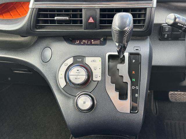 シエンタ G セーフティセンス・レーンキープアシスト・純正ナビ・ワンセグTV・Bluetooth・CD・両側パワースライドドア・ETC・スマートキー・ドアバイザー・プライバシーガラス・ミラーウィンカー・フロアマット(10枚目)