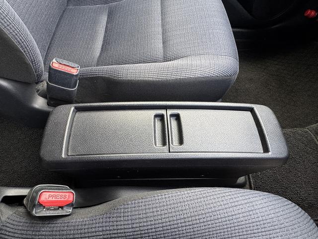 シエンタ G セーフティセンス・レーンキープアシスト・純正ナビ・ワンセグTV・Bluetooth・CD・両側パワースライドドア・ETC・スマートキー・ドアバイザー・プライバシーガラス・ミラーウィンカー・フロアマット(35枚目)