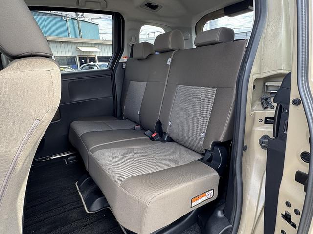 シエンタ ハイブリッドG 全周囲カメラ・フルセグナビ・BTオーディオ・LEDライト・ACC・LKA・AHB・BSM・Cソナー・ドアバイザー・プライバシーガラス・ETC・ドラレコ・スマキー・プライバシーガラス・記録簿(27枚目)