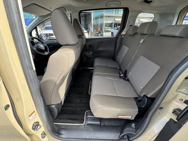 シエンタ ハイブリッドG 全周囲カメラ・フルセグナビ・BTオーディオ・LEDライト・ACC・LKA・AHB・BSM・Cソナー・ドアバイザー・プライバシーガラス・ETC・ドラレコ・スマキー・プライバシーガラス・記録簿(28枚目)