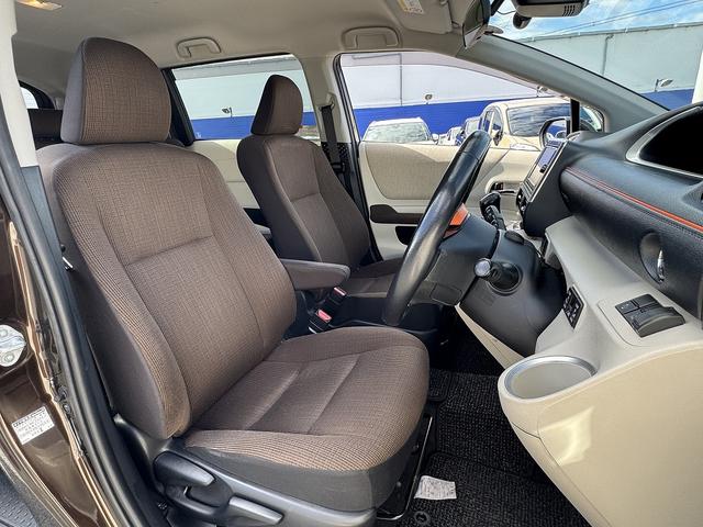 シエンタ G Sセンス・両Pスラ・フルセグナビ・Bカメラ・BTオーディオ・LEDライト・PCS・LKA・AHB・ドアバイザー・プライバシーガラス・スマキー・本革ステア・ETC2.0・ミラーウィンカー・Aストップ(4枚目)