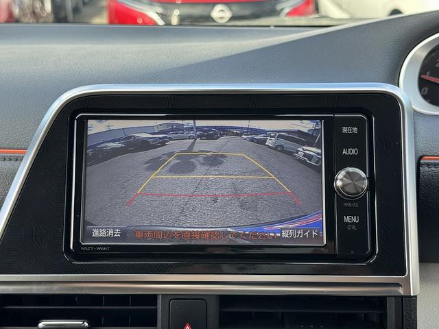 シエンタ G Sセンス・両Pスラ・フルセグナビ・Bカメラ・BTオーディオ・LEDライト・PCS・LKA・AHB・ドアバイザー・プライバシーガラス・スマキー・本革ステア・ETC2.0・ミラーウィンカー・Aストップ(9枚目)