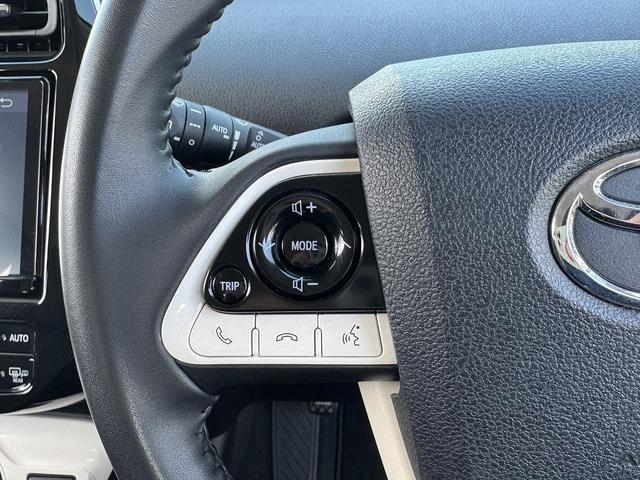 プリウス Ａ　セーフティセンス・純正９インチナビ・バックカメラ・フルセグＴＶ・Ｂｌｕｅｔｏｏｔｈ・ＣＤ／ＤＶＤ再生・ＡＣＣ・ＬＤＡ・ＢＳＭ・ＨＵＤ・パーキングアシスト・コーナーセンサー・オートＨＩビーム・ＥＴＣ（10枚目）