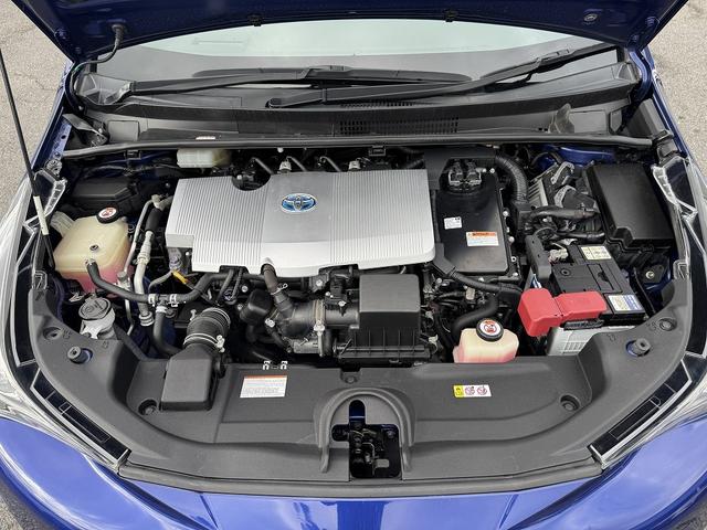 プリウス Ａ　セーフティセンス・純正９インチナビ・バックカメラ・フルセグＴＶ・Ｂｌｕｅｔｏｏｔｈ・ＣＤ／ＤＶＤ再生・ＡＣＣ・ＬＤＡ・ＢＳＭ・ＨＵＤ・パーキングアシスト・コーナーセンサー・オートＨＩビーム・ＥＴＣ（18枚目）