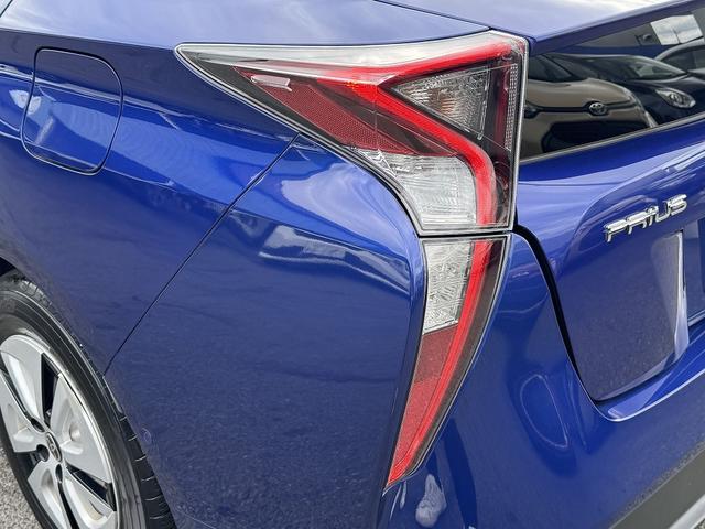 プリウス Ａ　セーフティセンス・純正９インチナビ・バックカメラ・フルセグＴＶ・Ｂｌｕｅｔｏｏｔｈ・ＣＤ／ＤＶＤ再生・ＡＣＣ・ＬＤＡ・ＢＳＭ・ＨＵＤ・パーキングアシスト・コーナーセンサー・オートＨＩビーム・ＥＴＣ（45枚目）
