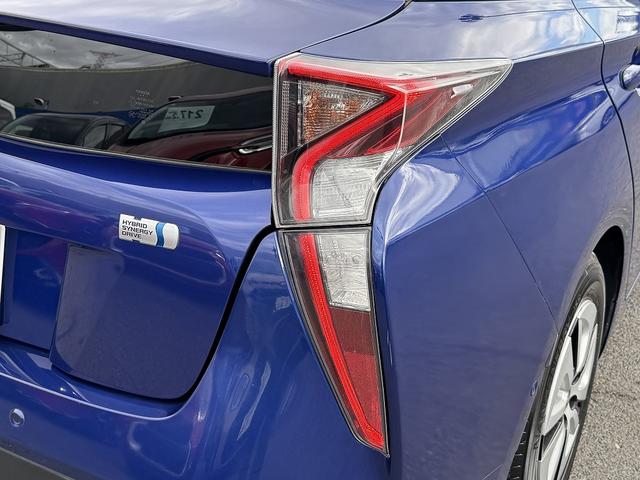 プリウス Ａ　セーフティセンス・純正９インチナビ・バックカメラ・フルセグＴＶ・Ｂｌｕｅｔｏｏｔｈ・ＣＤ／ＤＶＤ再生・ＡＣＣ・ＬＤＡ・ＢＳＭ・ＨＵＤ・パーキングアシスト・コーナーセンサー・オートＨＩビーム・ＥＴＣ（46枚目）