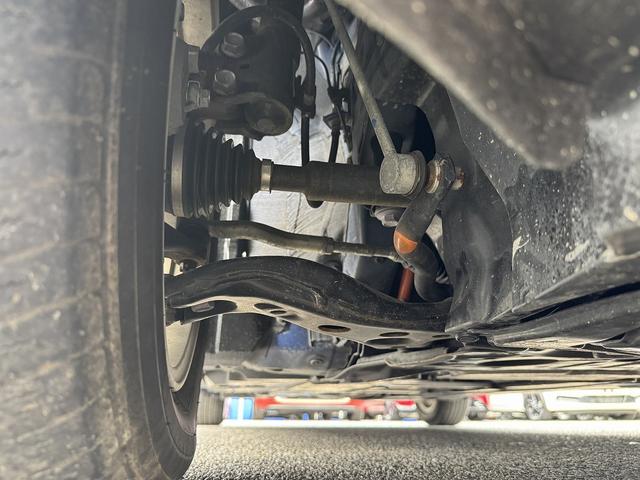 プリウス Ａ　セーフティセンス・純正９インチナビ・バックカメラ・フルセグＴＶ・Ｂｌｕｅｔｏｏｔｈ・ＣＤ／ＤＶＤ再生・ＡＣＣ・ＬＤＡ・ＢＳＭ・ＨＵＤ・パーキングアシスト・コーナーセンサー・オートＨＩビーム・ＥＴＣ（51枚目）