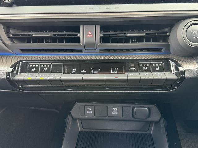 プリウス Ｚ　セーフティセンス・ナビＴＶ・全周囲カメラ・Ｃａｒｐｌａｙ・Ｂｌｕｅｔｏｏｔｈ・電動リアゲート・ＥＴＣ・ＡＣＣ・ＢＳＭ・ＬＤＡ・ＲＣＴＡ・ＰＷシート・シートエアコン・シートヒーター・オートＨＩビーム（8枚目）