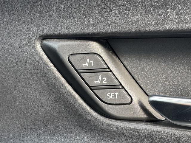 プリウス Ｚ　セーフティセンス・ナビＴＶ・全周囲カメラ・Ｃａｒｐｌａｙ・Ｂｌｕｅｔｏｏｔｈ・電動リアゲート・ＥＴＣ・ＡＣＣ・ＢＳＭ・ＬＤＡ・ＲＣＴＡ・ＰＷシート・シートエアコン・シートヒーター・オートＨＩビーム（15枚目）