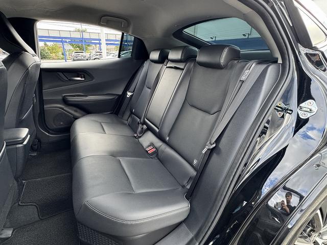 プリウス Ｚ　セーフティセンス・ナビＴＶ・全周囲カメラ・Ｃａｒｐｌａｙ・Ｂｌｕｅｔｏｏｔｈ・電動リアゲート・ＥＴＣ・ＡＣＣ・ＢＳＭ・ＬＤＡ・ＲＣＴＡ・ＰＷシート・シートエアコン・シートヒーター・オートＨＩビーム（37枚目）