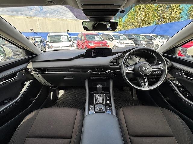 MAZDA3セダン 20Sプロアクティブ ツーリングセレクション 純正ナビ・BOSEサウンド・フルセグTV・Carplay・Bluetooth・DVD再生・全周囲カメラ・ACC・BSM・レーンキープアシスト・Cセンサー・LEDヘッドライト・オートHIビーム・ETC(3枚目)