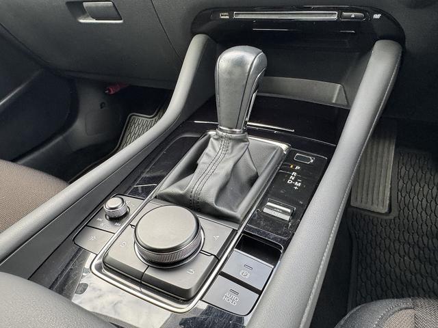 MAZDA3セダン 20Sプロアクティブ ツーリングセレクション 純正ナビ・BOSEサウンド・フルセグTV・Carplay・Bluetooth・DVD再生・全周囲カメラ・ACC・BSM・レーンキープアシスト・Cセンサー・LEDヘッドライト・オートHIビーム・ETC(9枚目)