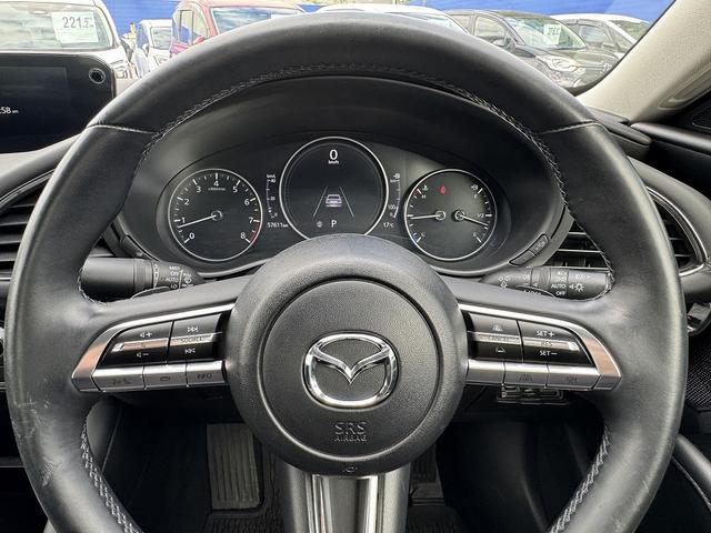 MAZDA3セダン 20Sプロアクティブ ツーリングセレクション 純正ナビ・BOSEサウンド・フルセグTV・Carplay・Bluetooth・DVD再生・全周囲カメラ・ACC・BSM・レーンキープアシスト・Cセンサー・LEDヘッドライト・オートHIビーム・ETC(11枚目)