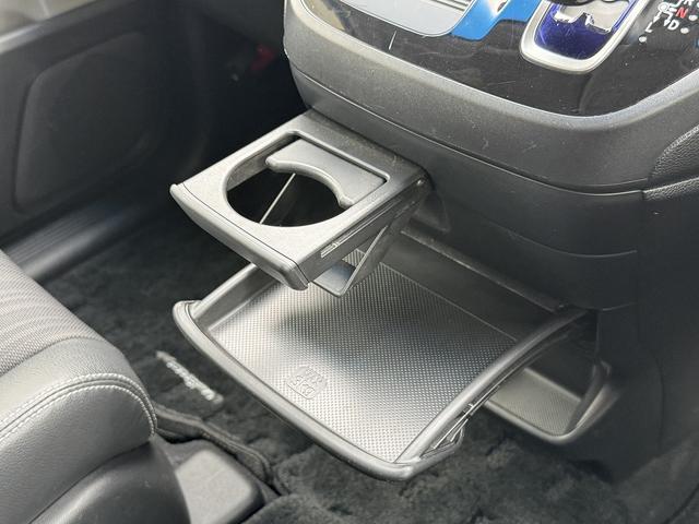 フリードハイブリッド ハイブリッド・Ｇホンダセンシング　１オーナー・ホンダセンシング・両側パワースライド・フルセグナビ・ＥＴＣ・バックカメラ・ＢＴオーディオ・ＬＥＤヘッドライト・ＡＵＴＯライト・スマートキー・純正１５ＡＷ・革ステア・ドアバイザー（13枚目）