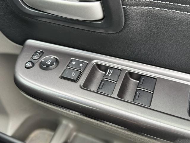 フリードハイブリッド ハイブリッド・Ｇホンダセンシング　１オーナー・ホンダセンシング・両側パワースライド・フルセグナビ・ＥＴＣ・バックカメラ・ＢＴオーディオ・ＬＥＤヘッドライト・ＡＵＴＯライト・スマートキー・純正１５ＡＷ・革ステア・ドアバイザー（14枚目）