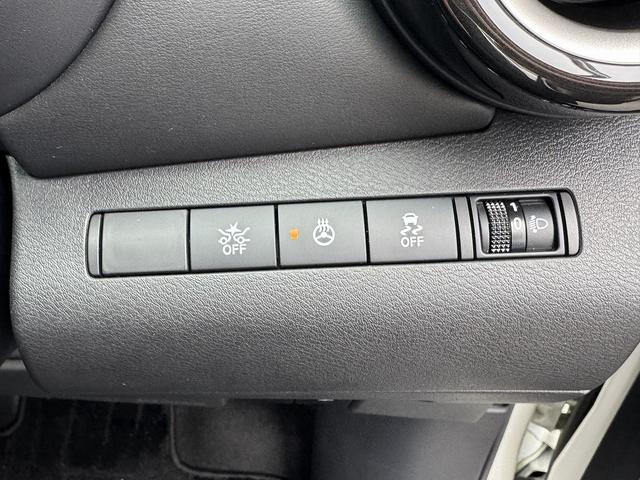 キックス オーテック　プロパイロット・全周囲カメラ・フルセグナビ・ＢＴオーディオ・ＥＴＣ・ＵＳＢ・デジタルミラー・ハーフレザー・ステア＆シートヒーター・Ｃソナー・ＡＵＴＯハイビーム・純正１７ＡＷ・フロアマット（13枚目）