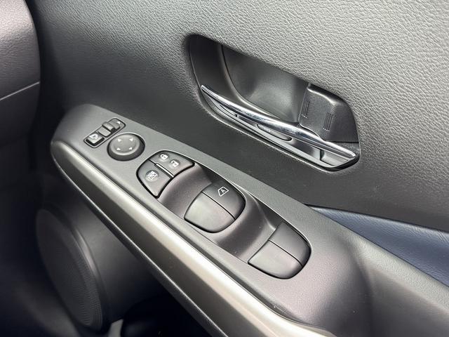 キックス オーテック　プロパイロット・全周囲カメラ・フルセグナビ・ＢＴオーディオ・ＥＴＣ・ＵＳＢ・デジタルミラー・ハーフレザー・ステア＆シートヒーター・Ｃソナー・ＡＵＴＯハイビーム・純正１７ＡＷ・フロアマット（38枚目）