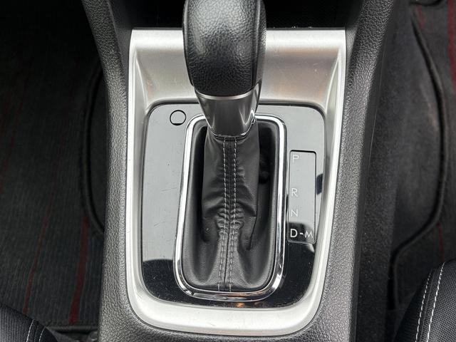 レヴォーグ 1.6GTアイサイト フルセグナビ・Bカメラ・BTオーディオ・LEDライト・ACC・LKA・Pシート・パドルシフト・ETC・プライバシーガラス・ドアバイザー・本革ステア・オートライト・USB・Aストップ(18枚目)