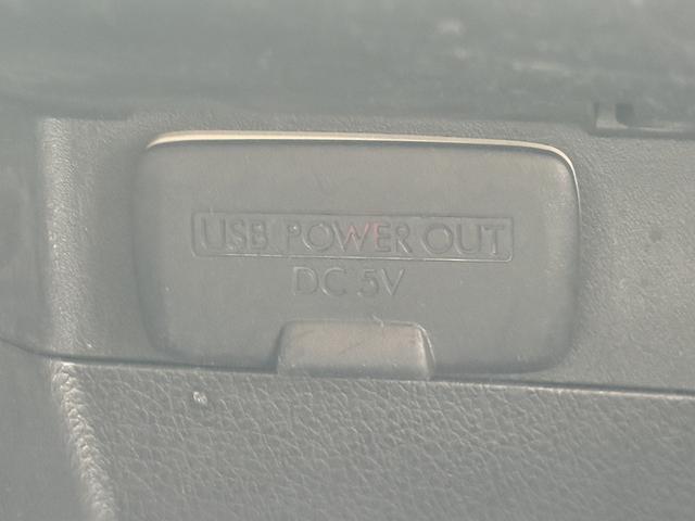 レヴォーグ 1.6GTアイサイト フルセグナビ・Bカメラ・BTオーディオ・LEDライト・ACC・LKA・Pシート・パドルシフト・ETC・プライバシーガラス・ドアバイザー・本革ステア・オートライト・USB・Aストップ(20枚目)