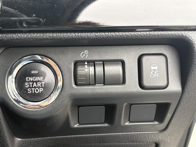 レヴォーグ 1.6GTアイサイト フルセグナビ・Bカメラ・BTオーディオ・LEDライト・ACC・LKA・Pシート・パドルシフト・ETC・プライバシーガラス・ドアバイザー・本革ステア・オートライト・USB・Aストップ(21枚目)