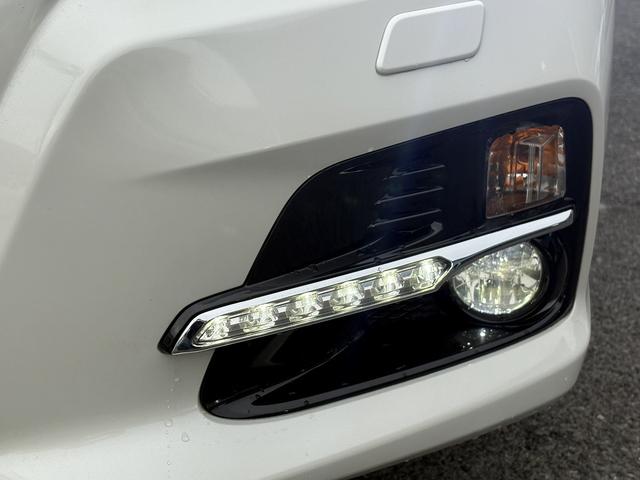 レヴォーグ 1.6GTアイサイト フルセグナビ・Bカメラ・BTオーディオ・LEDライト・ACC・LKA・Pシート・パドルシフト・ETC・プライバシーガラス・ドアバイザー・本革ステア・オートライト・USB・Aストップ(35枚目)