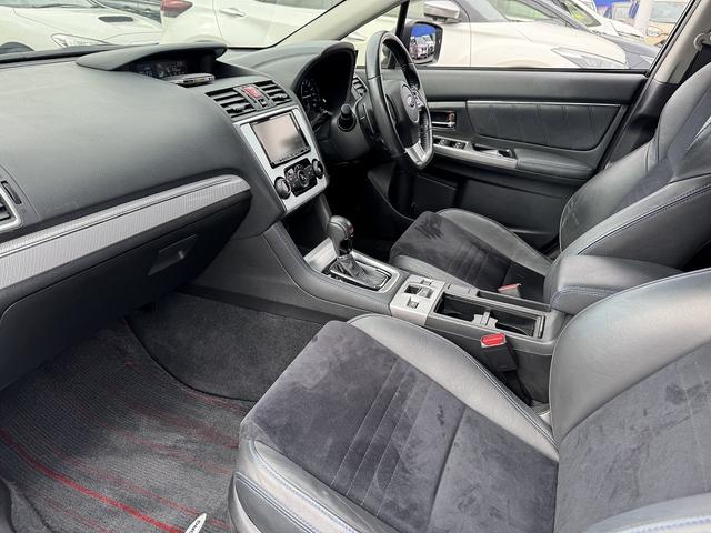 レヴォーグ 2.0GT-Sアイサイト STIエアロ・フルセグナビ・Bカメラ・BTオーディオ・LEDライト・ACC・LKA・柿本マフラー・パドルシフト・ドアバイザー・プライバシーガラス・本革ステア・ミラーウィンカー・RAYS18AW(11枚目)