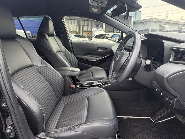 カローラツーリング ハイブリッド　ダブルバイビー　セーフティセンス・ディスプレイオーディオ・フルセグ・バックカメラ・ＥＴＣ２．０・Ｃａｒｐｌａｙ・ＢＴオーディオ・ＵＳＢ・ハーフレザー・シート＆ステアヒーター・Ｃソナー・ＲＣＴＡ・ＢＳＭ・純正１７ＡＷ（5枚目）