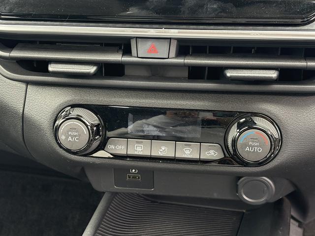 ノート Ｘ　フルセグナビ・Ｂカメラ・ＢＴオーディオ・ＬＥＤライト・Ｃソナー・エマブレ・ＬＫＡ・ＡＨＢ・ＵＳＢ・プライバシーガラス・ミラーウィンカー・オートライト・スマキー・記録簿（16枚目）