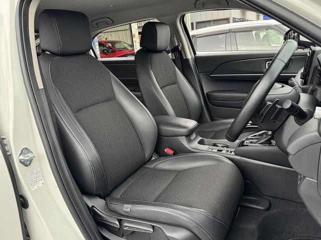 ヴェゼル e:HEV Z ホンダセンシング・ナビ・バックカメラ・ETC・BTオーディオ・スマートキー・USB・パワーバックドア・シートヒーター・ハーフレザー・ステアシフト・Cソナー・BSM・AUTOハイビーム(4枚目)