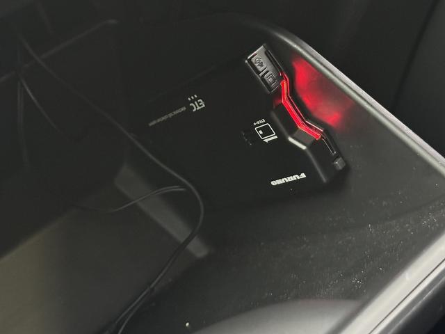 ヴェゼル e:HEV Z ホンダセンシング・ナビ・バックカメラ・ETC・BTオーディオ・スマートキー・USB・パワーバックドア・シートヒーター・ハーフレザー・ステアシフト・Cソナー・BSM・AUTOハイビーム(14枚目)