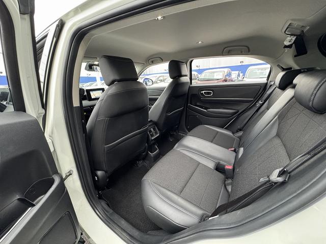 ヴェゼル e:HEV Z ホンダセンシング・ナビ・バックカメラ・ETC・BTオーディオ・スマートキー・USB・パワーバックドア・シートヒーター・ハーフレザー・ステアシフト・Cソナー・BSM・AUTOハイビーム(29枚目)